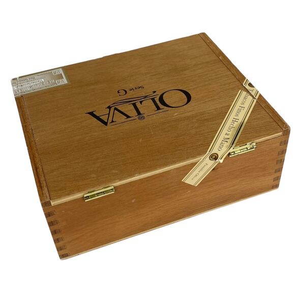 Vintage Oliva Series G Belicoso Camaroon EMPTY WOOD CIGAR BOX 7" x 5.75" x 2.5" - Picture 5 of 9